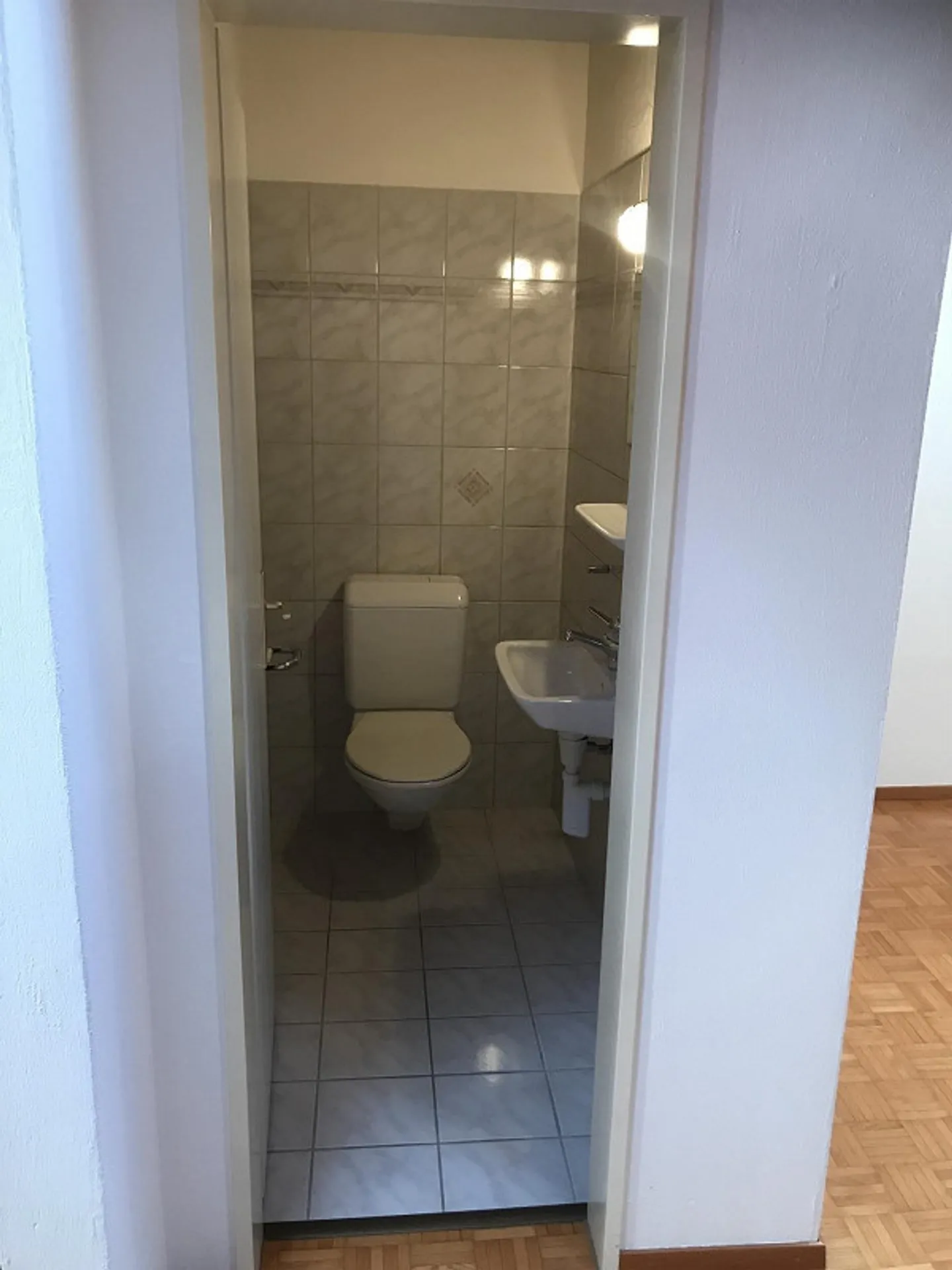 Appartement en duplex de 3,5 pièces intéressant - Photo 9 sur 10