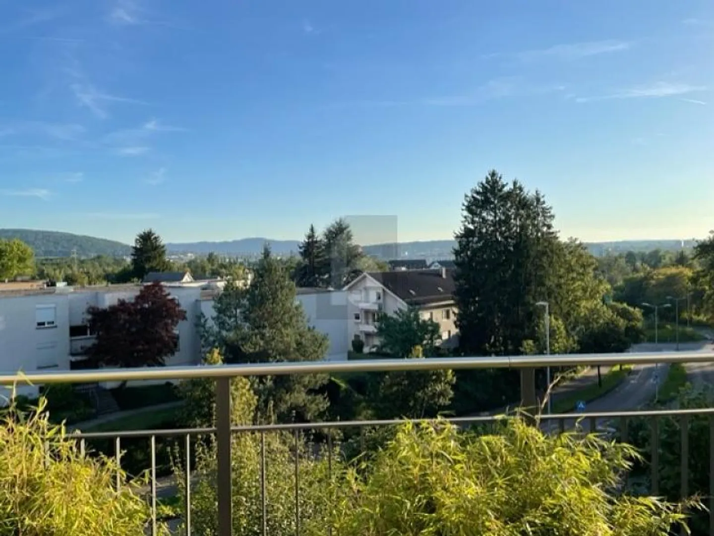 POSIZIONE TRANQUILLA - BALCONE CON MOLTA LUCE DIURNA - Foto 2 di 6