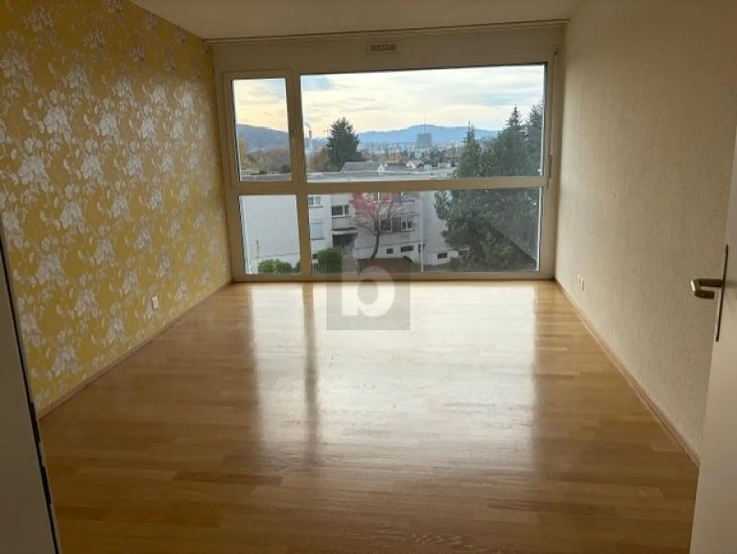 POSIZIONE TRANQUILLA - BALCONE CON MOLTA LUCE DIURNA - Foto 5 di 6