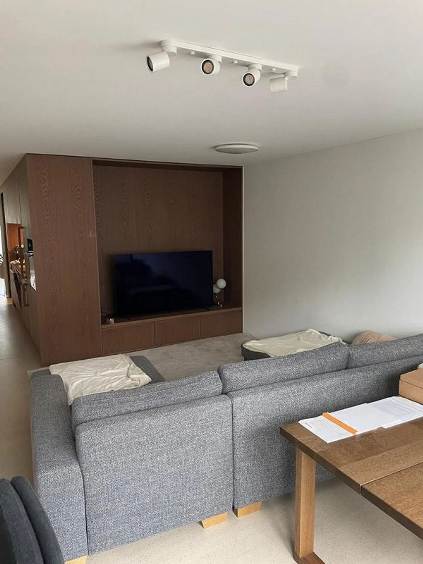 Modern 3.5-room apartment - Photo 3 of 11