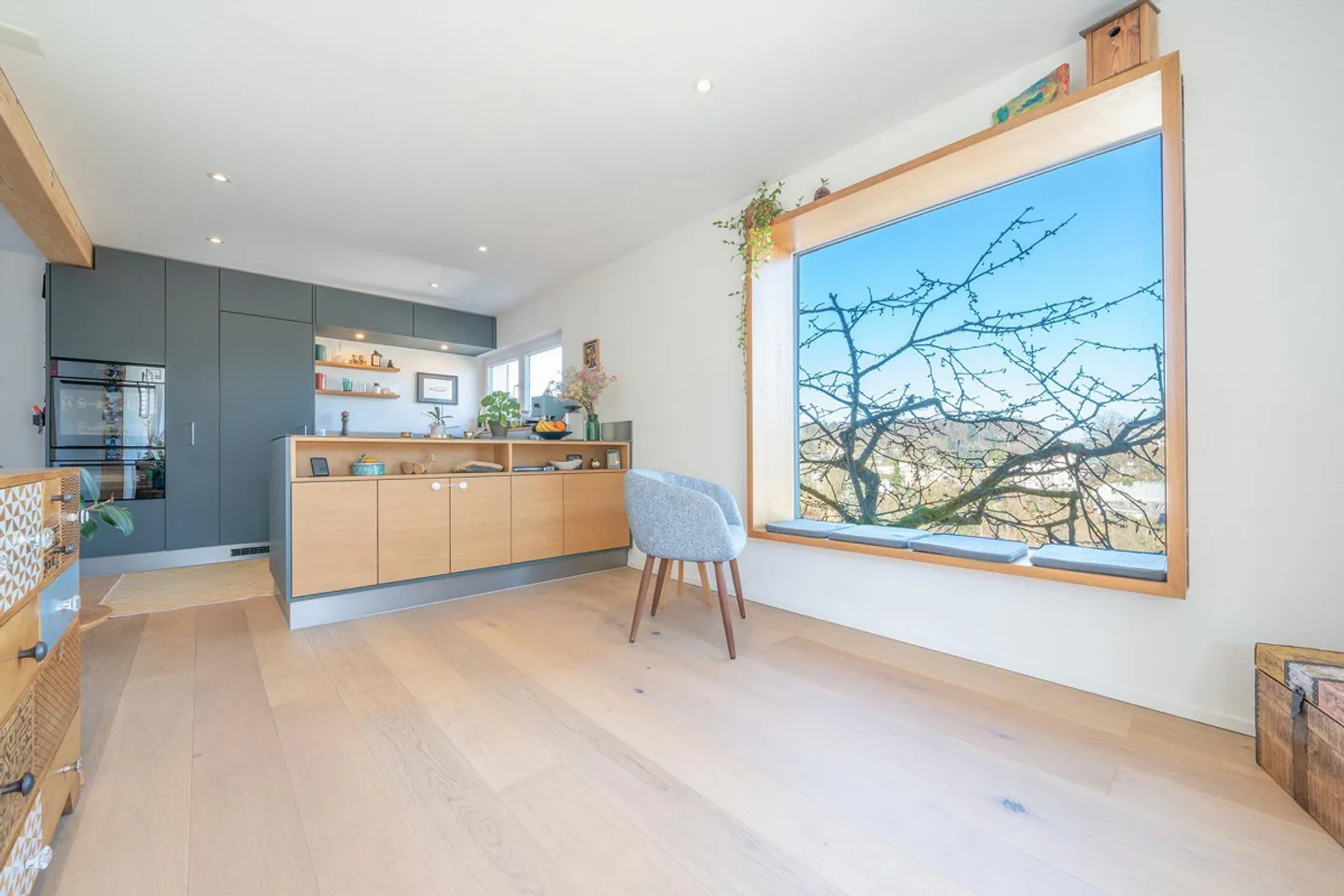 A House with Personality, Garden and Panorama - Photo 3 of 8