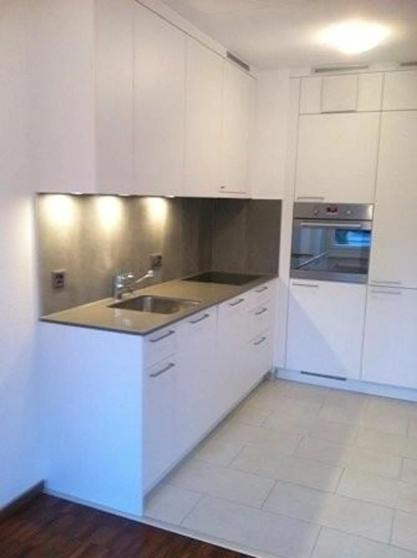 Appartement Charmant dans Quartier Calme - Photo 2 sur 9