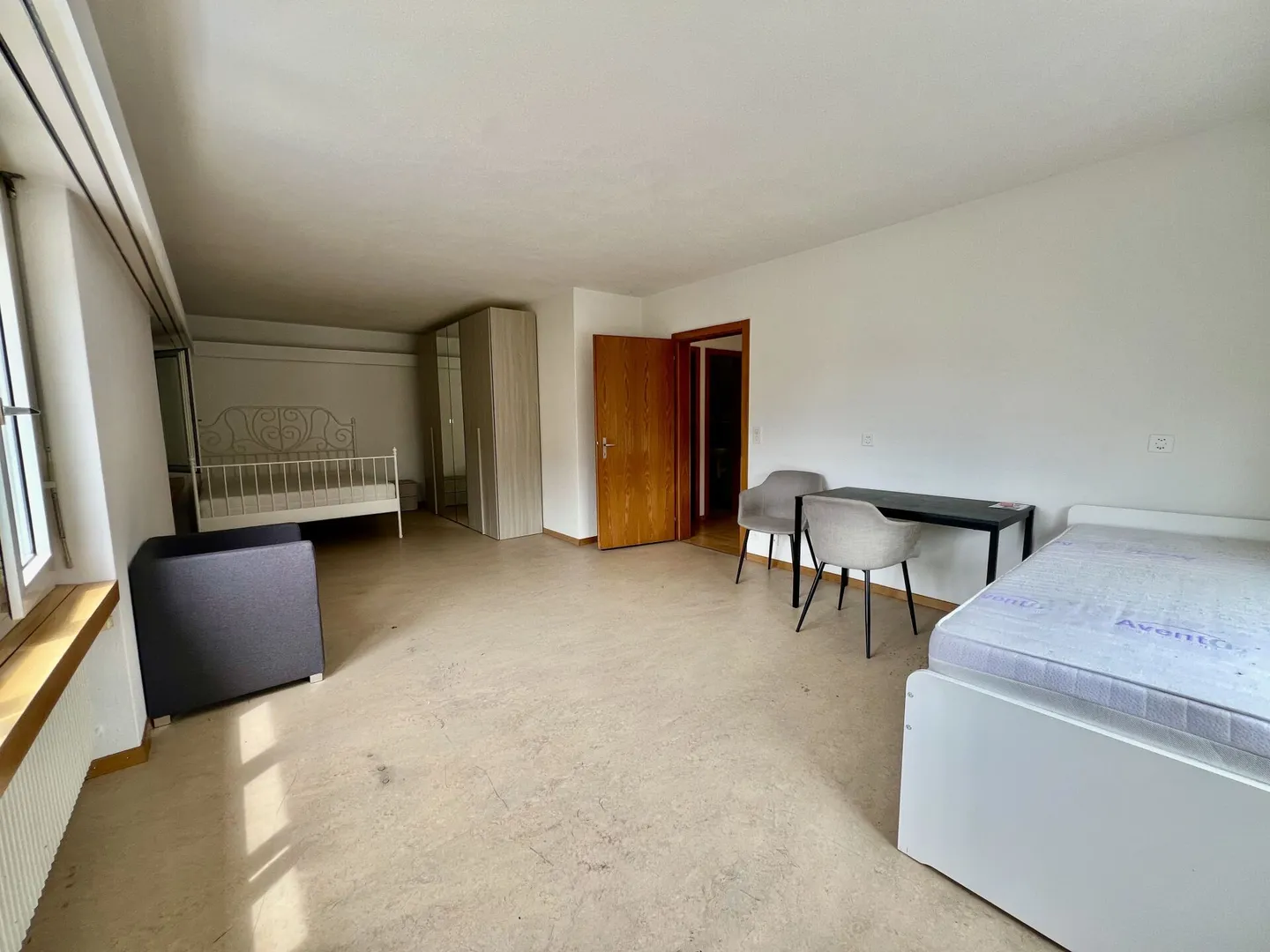 Maison multifamiliale entièrement louée avec trois grands appartements - Photo 5 sur 10