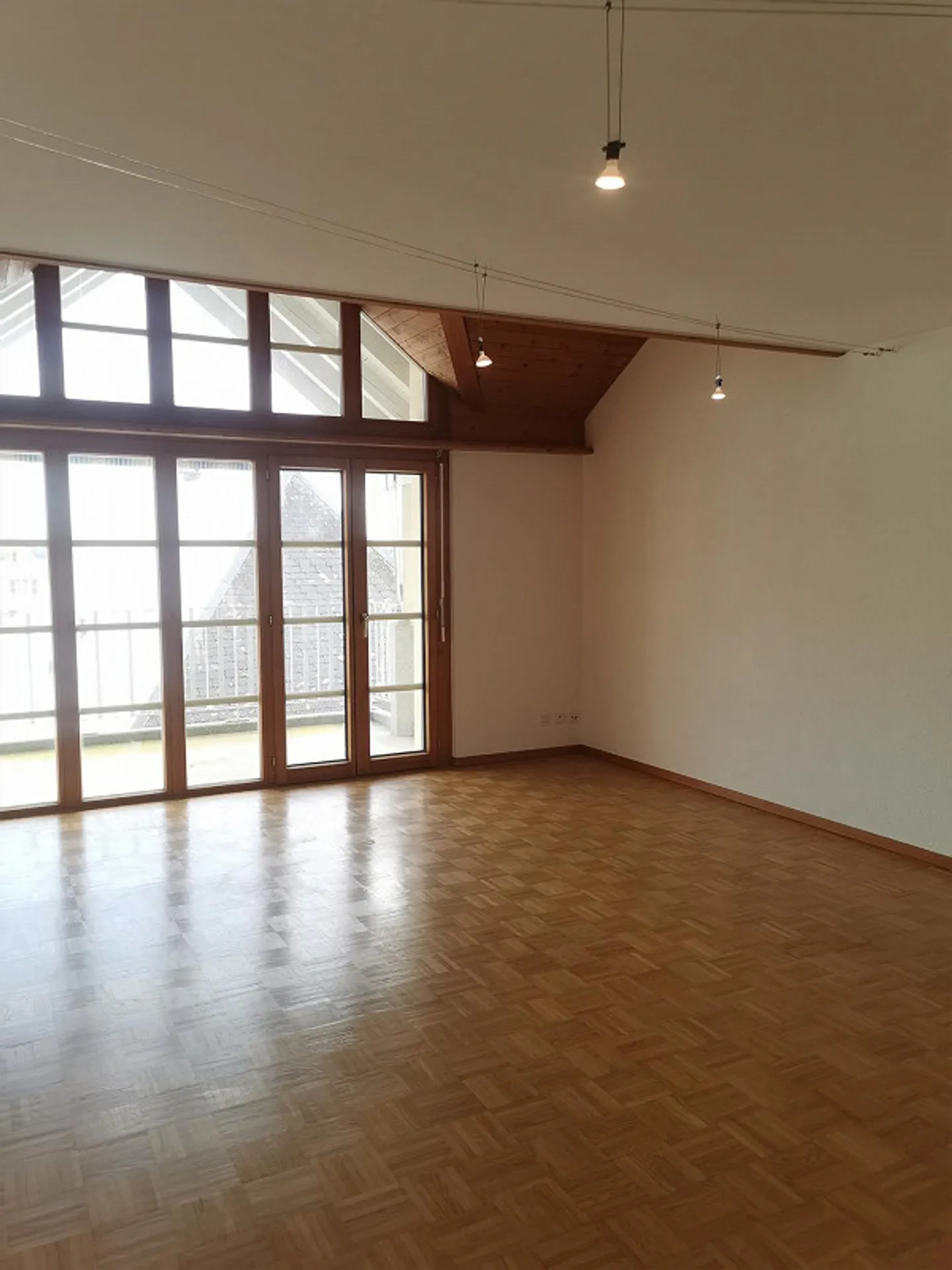 Belle appartement d'une chambre dans une zone de loisirs avec transports en commun - Photo 1 sur 13