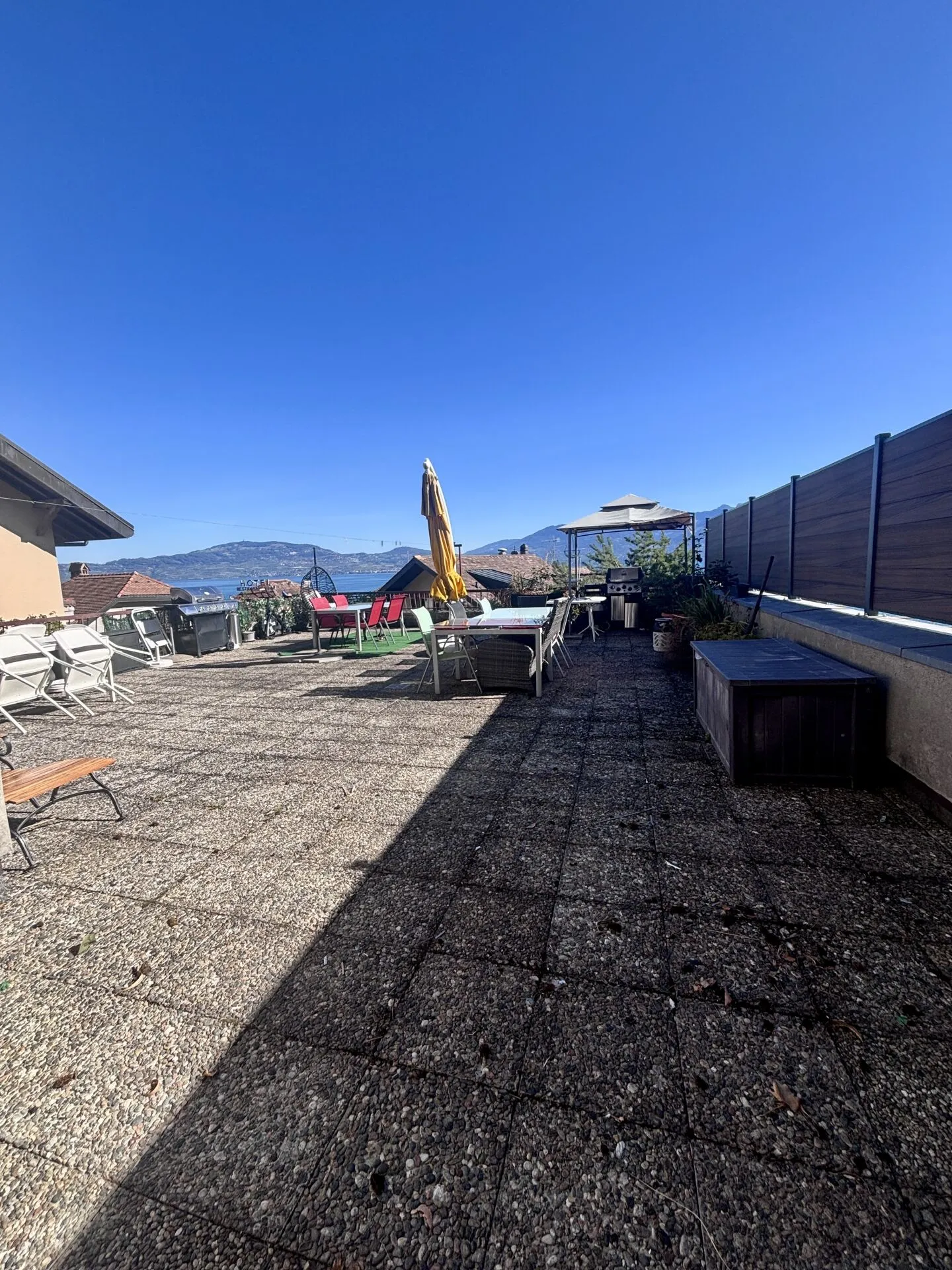 Appartement Charmant avec Vue sur le Lac - Photo 6 sur 6