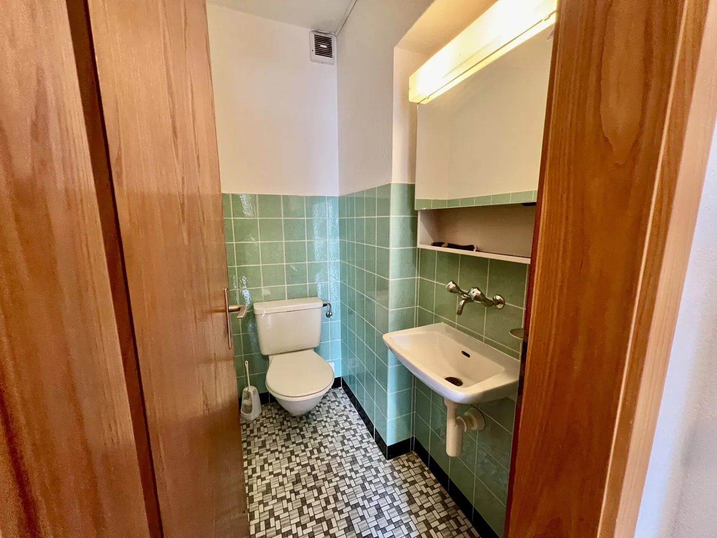 Maison multifamiliale entièrement louée avec trois grands appartements - Photo 9 sur 10
