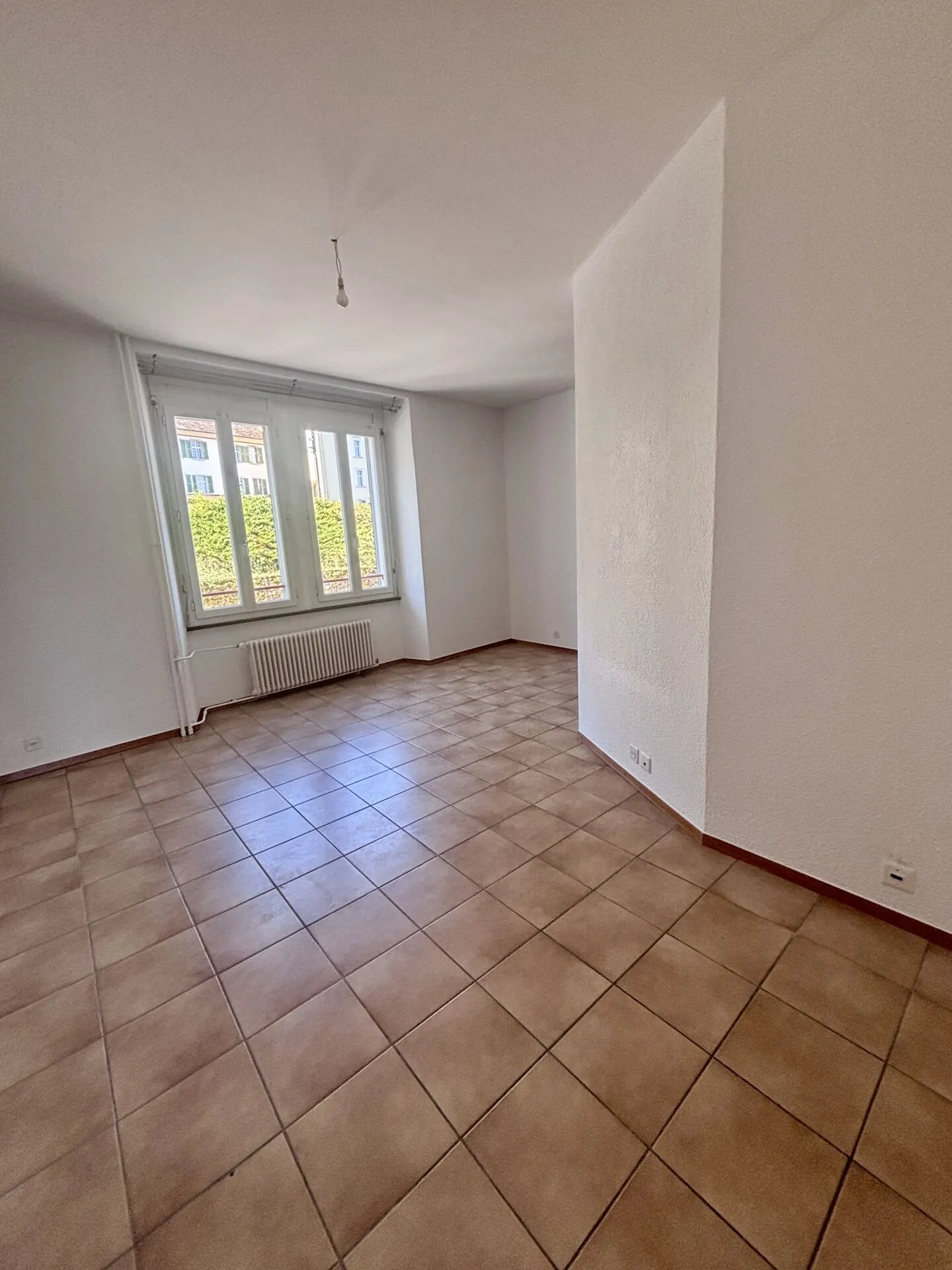Appartement Charmant avec Vue sur le Lac - Photo 4 sur 6