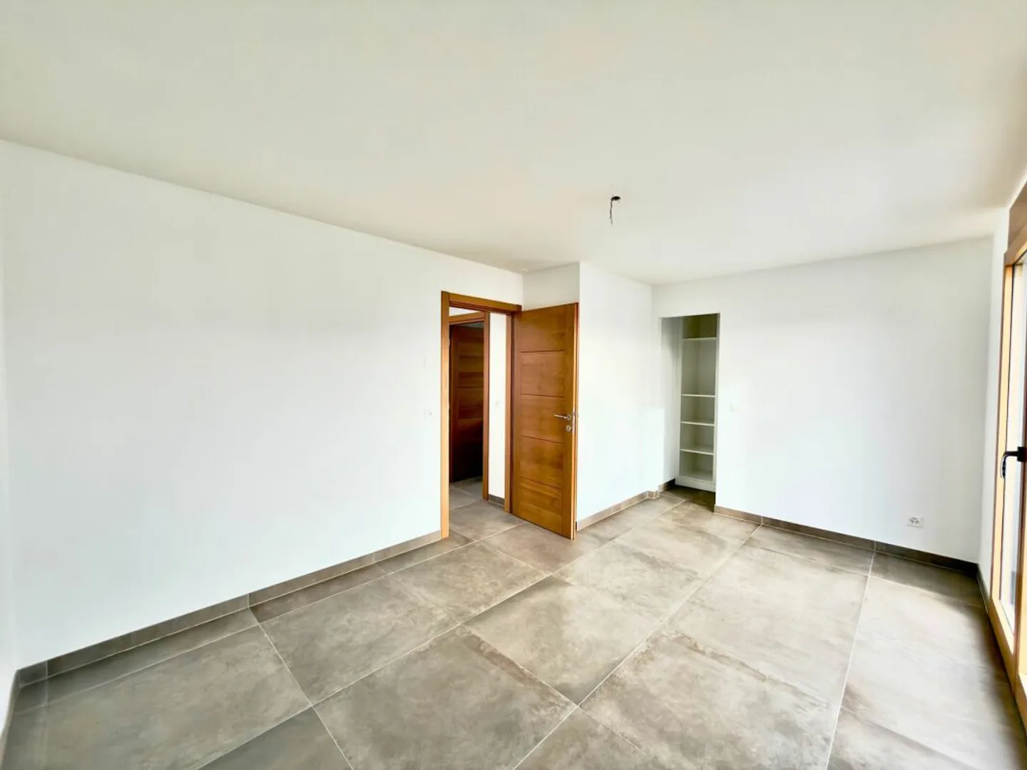 Villa Luminoso con Giardino - Foto 9 di 10