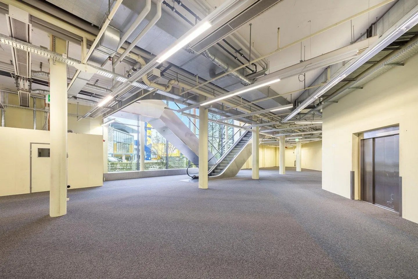 FORTIS - Retail at its best - Photo 3 of 11