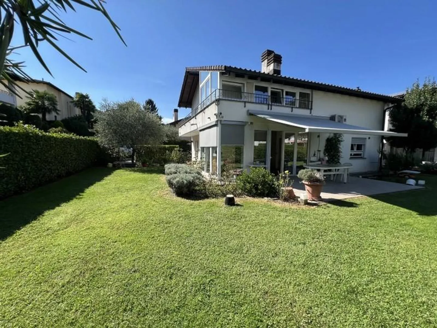 VILLA UNIFAMILIARE CON GIARDINO, MOLTO SOLEGGIATA - Foto 1 di 13