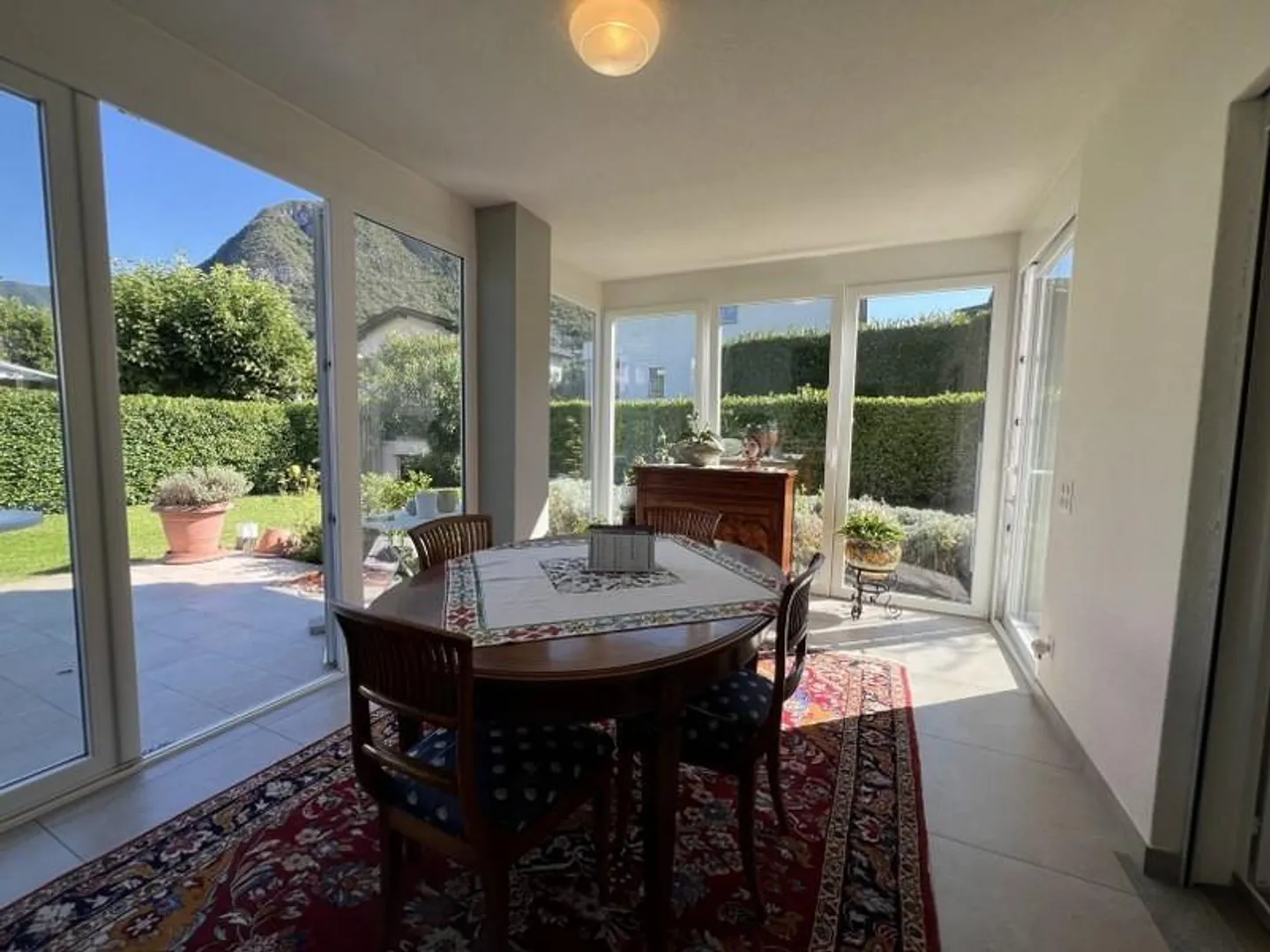 VILLA UNIFAMILIARE CON GIARDINO, MOLTO SOLEGGIATA - Foto 5 di 13