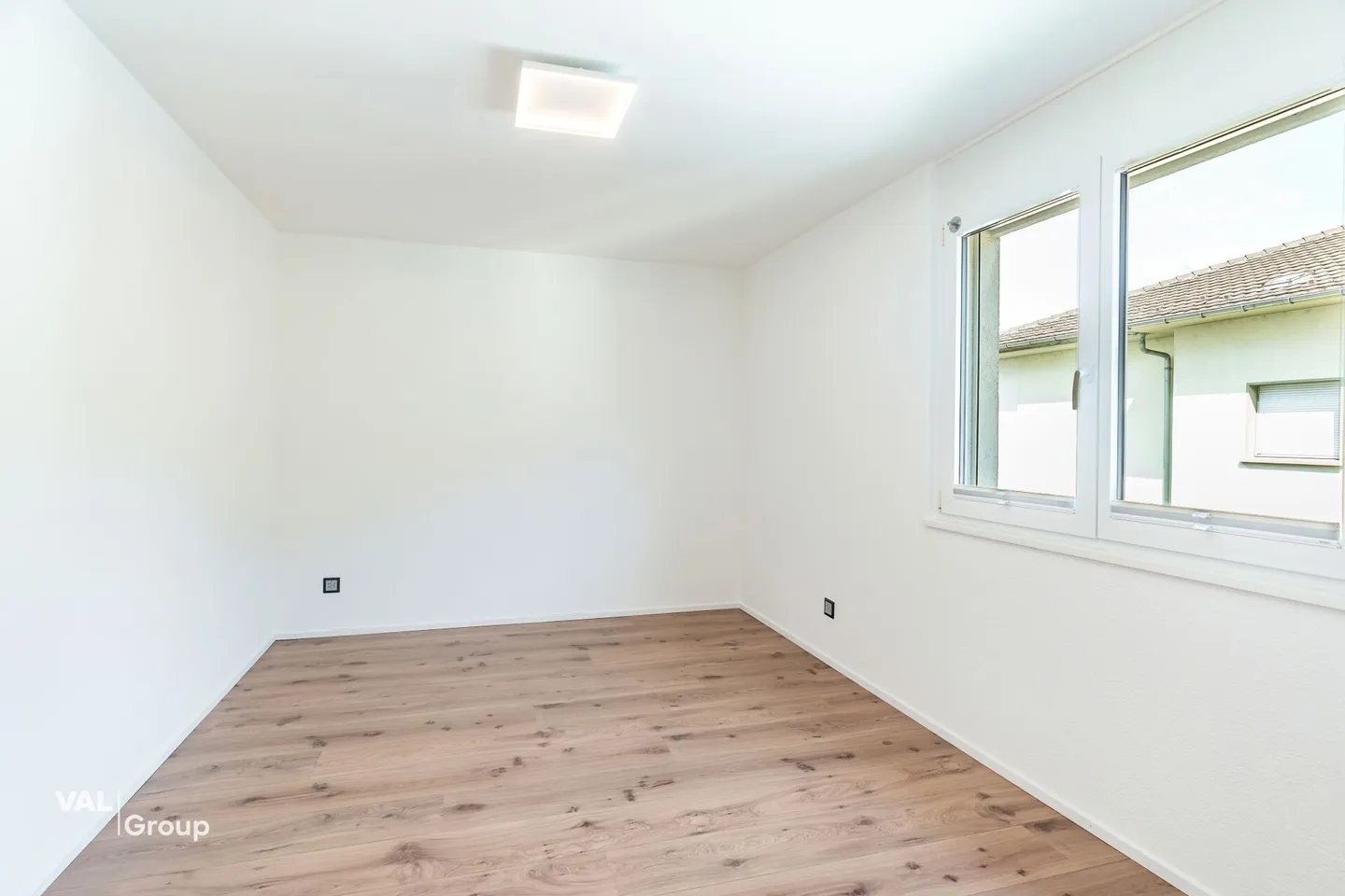 Exclusive Duplex Penthouse in the Center of Visp - Photo 6 of 17