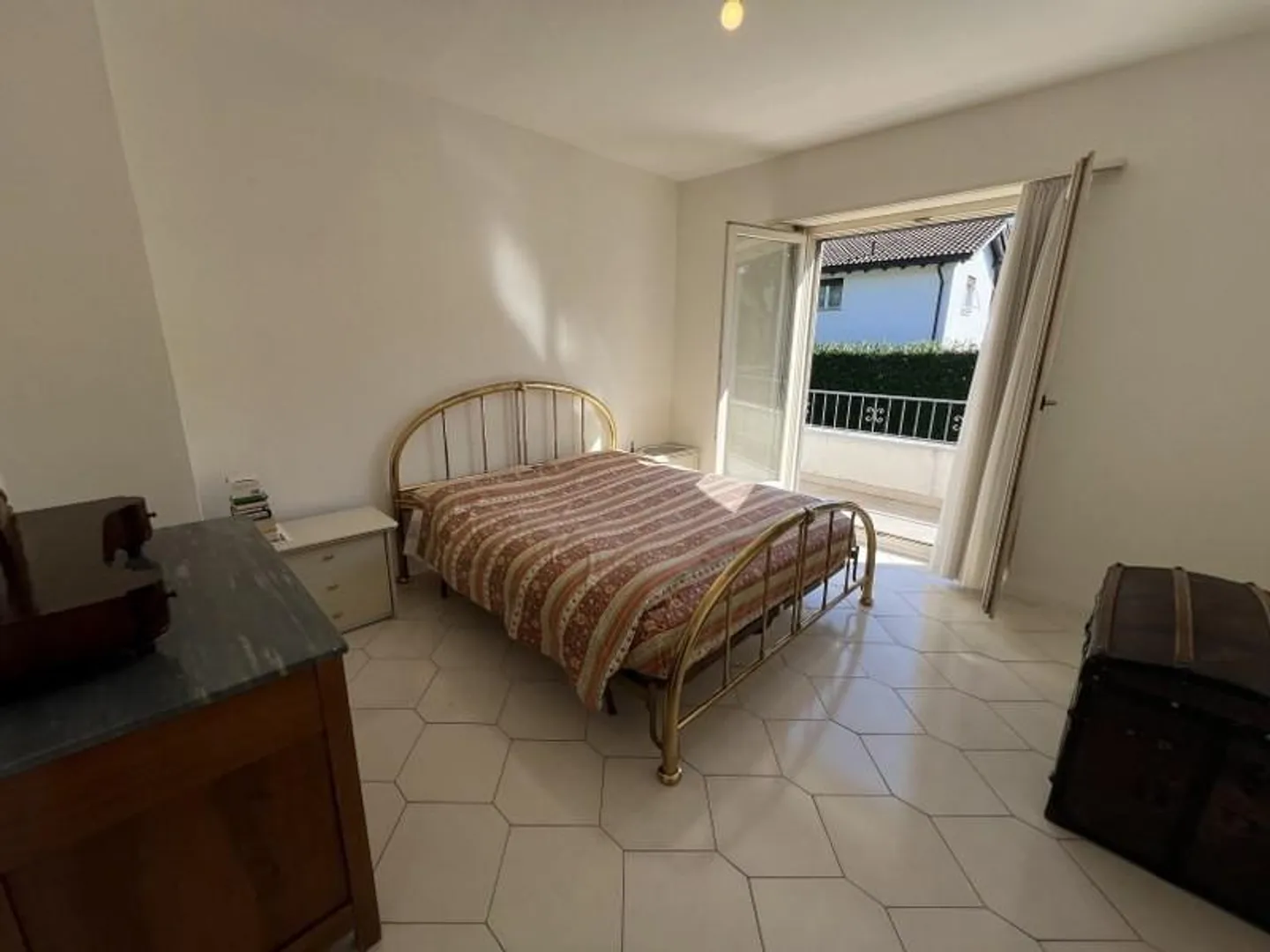 VILLA UNIFAMILIARE CON GIARDINO, MOLTO SOLEGGIATA - Foto 11 di 13