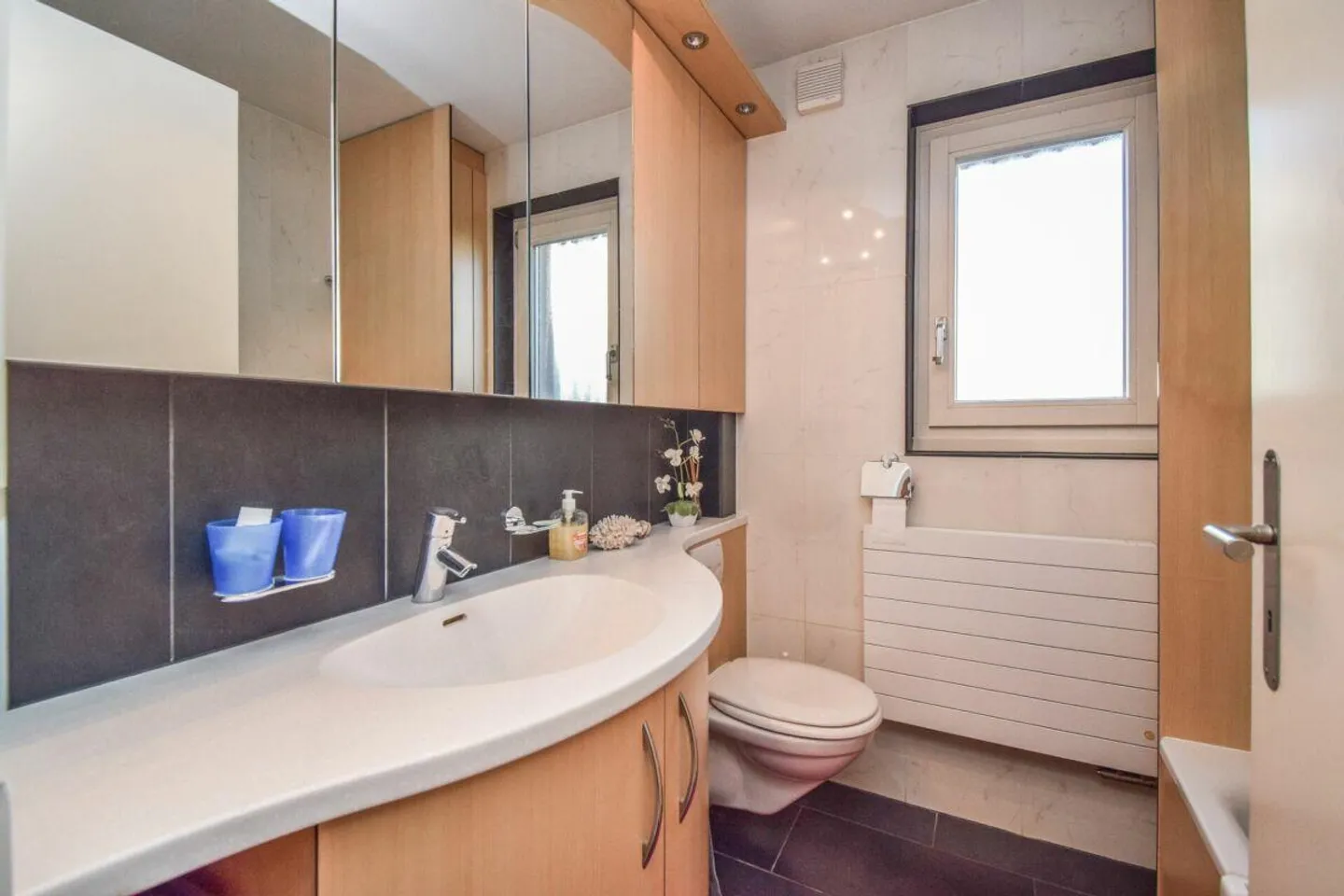DIY enthusiasts pay attention! 4-room terraced house in Kreuzlingen - Photo 7 of 16