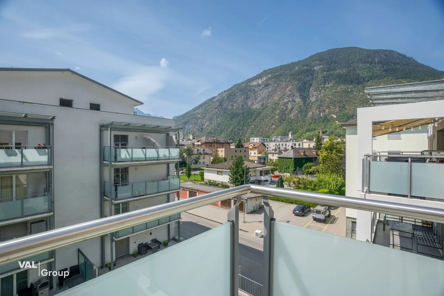 Exclusive Duplex Penthouse in the Center of Visp - Photo 11 of 17