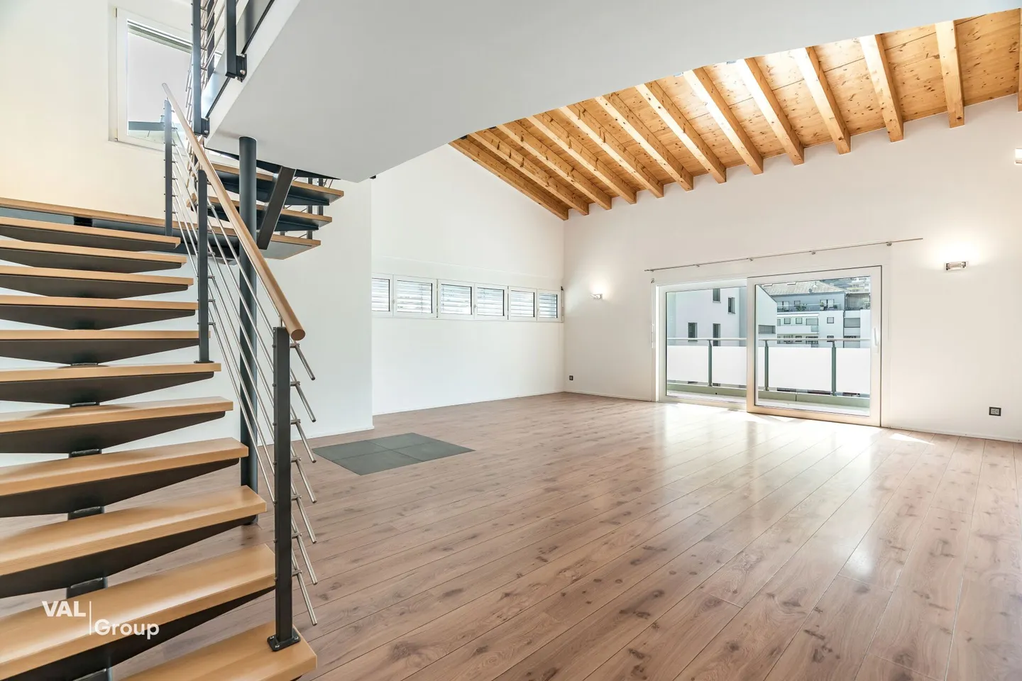 Exclusive Duplex Penthouse in the Center of Visp - Photo 12 of 17