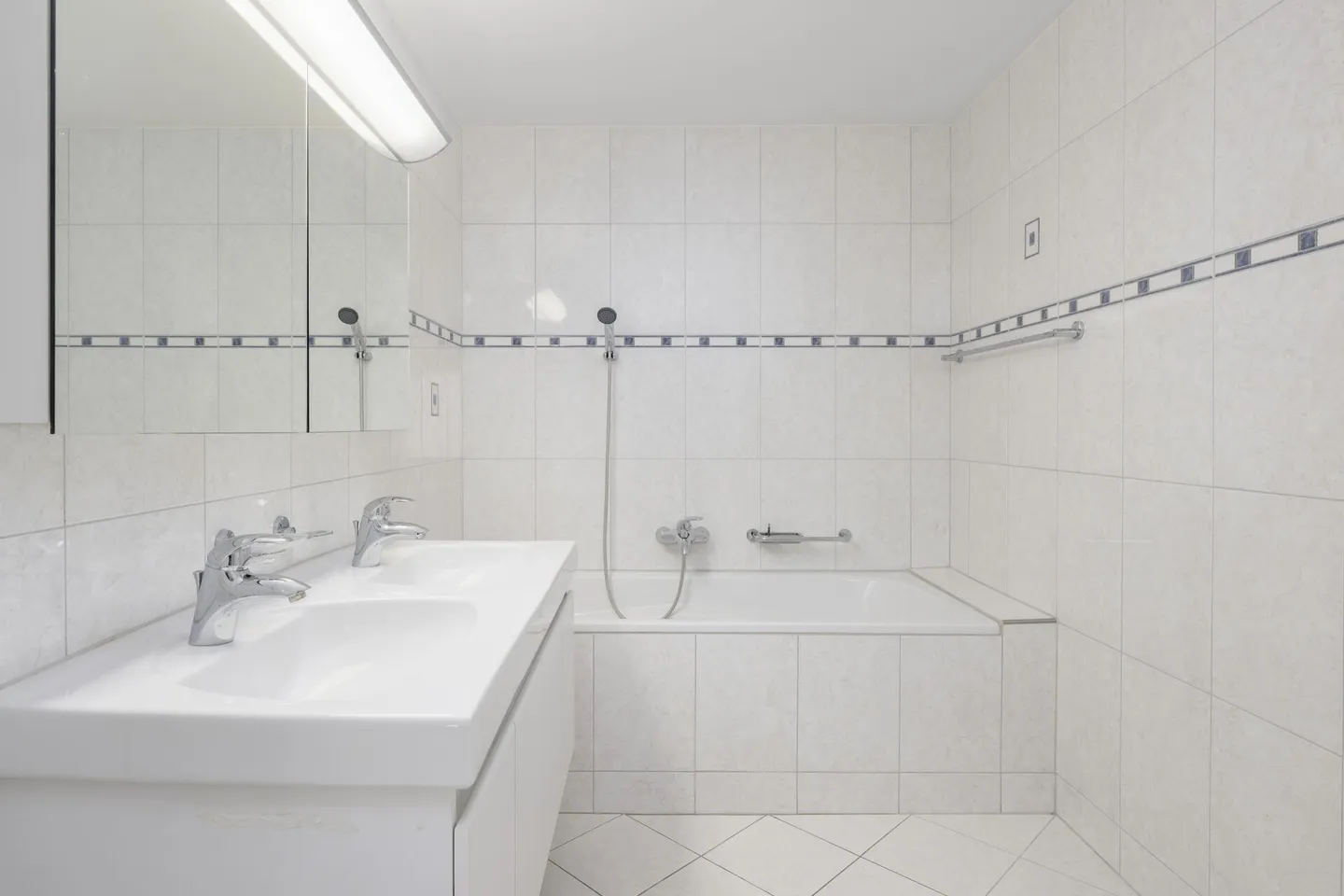 Charmant appartement avec vue à Oberwil-Lieli - Photo 1 sur 5