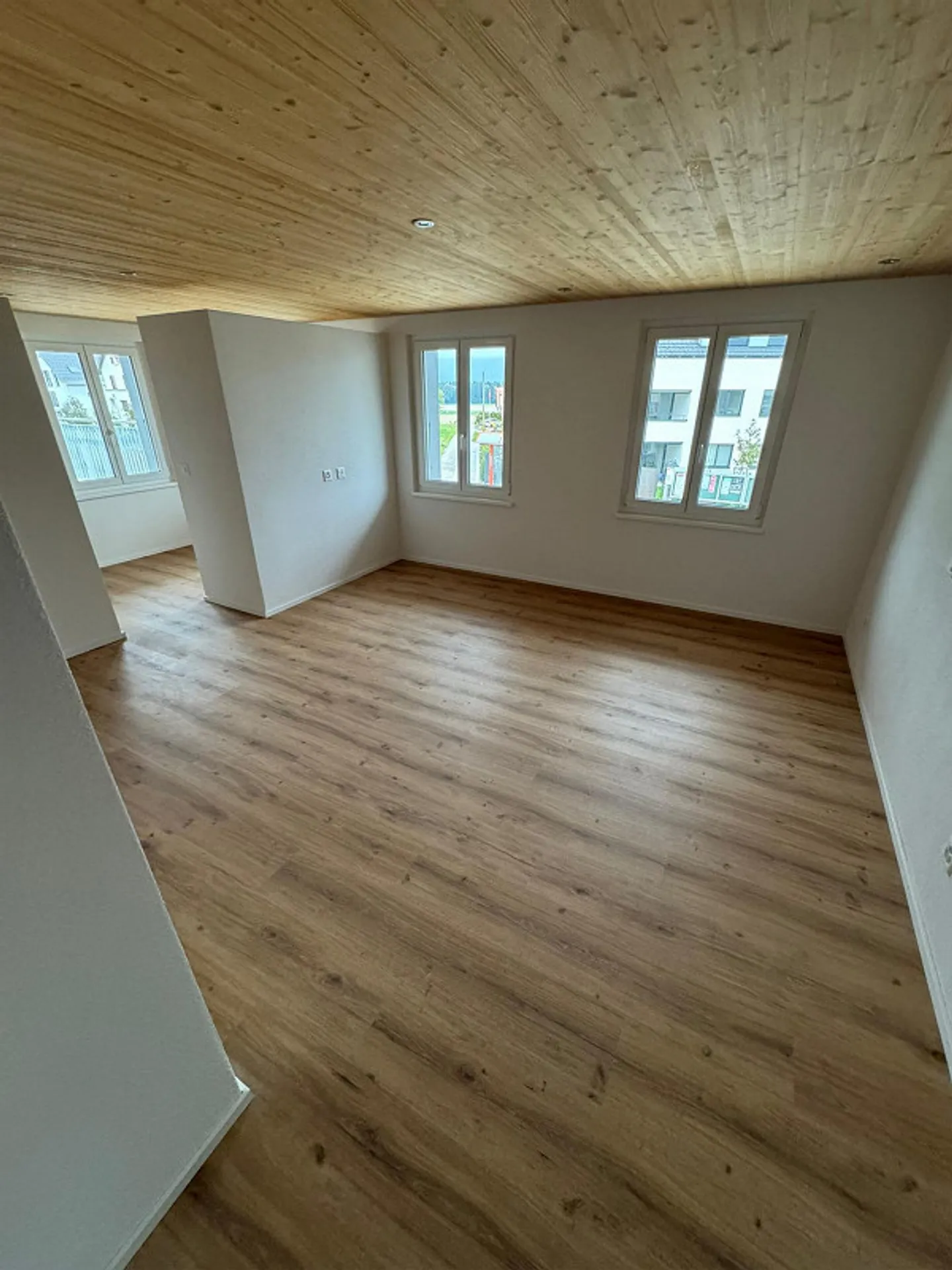 Appartement 4,5 pièces avec option commerciale - Photo 2 sur 17