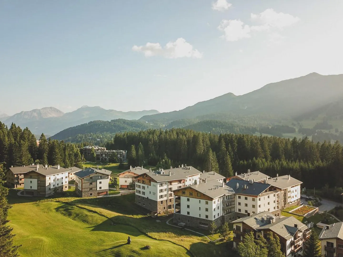 Jetzt kann ein Teil der PRIVÀ Alpine Lodge Lenzerheide Ihnen gehören! - Foto 1 von 6