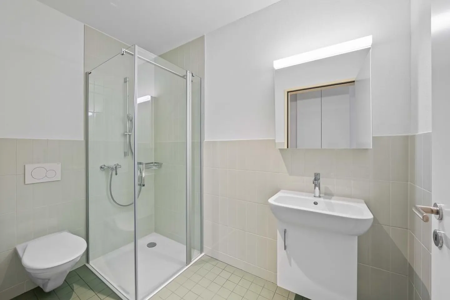 Stylish Living in Wiler City Center - Photo 6 of 8