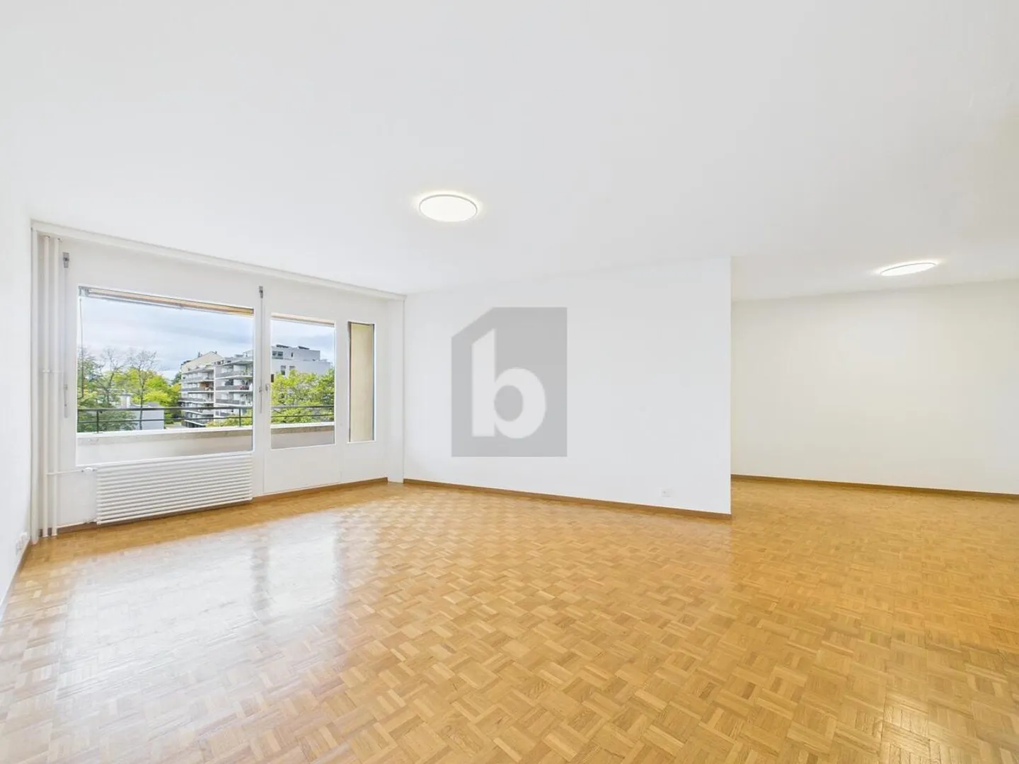 Apartment for rent - Photo 3 of 6