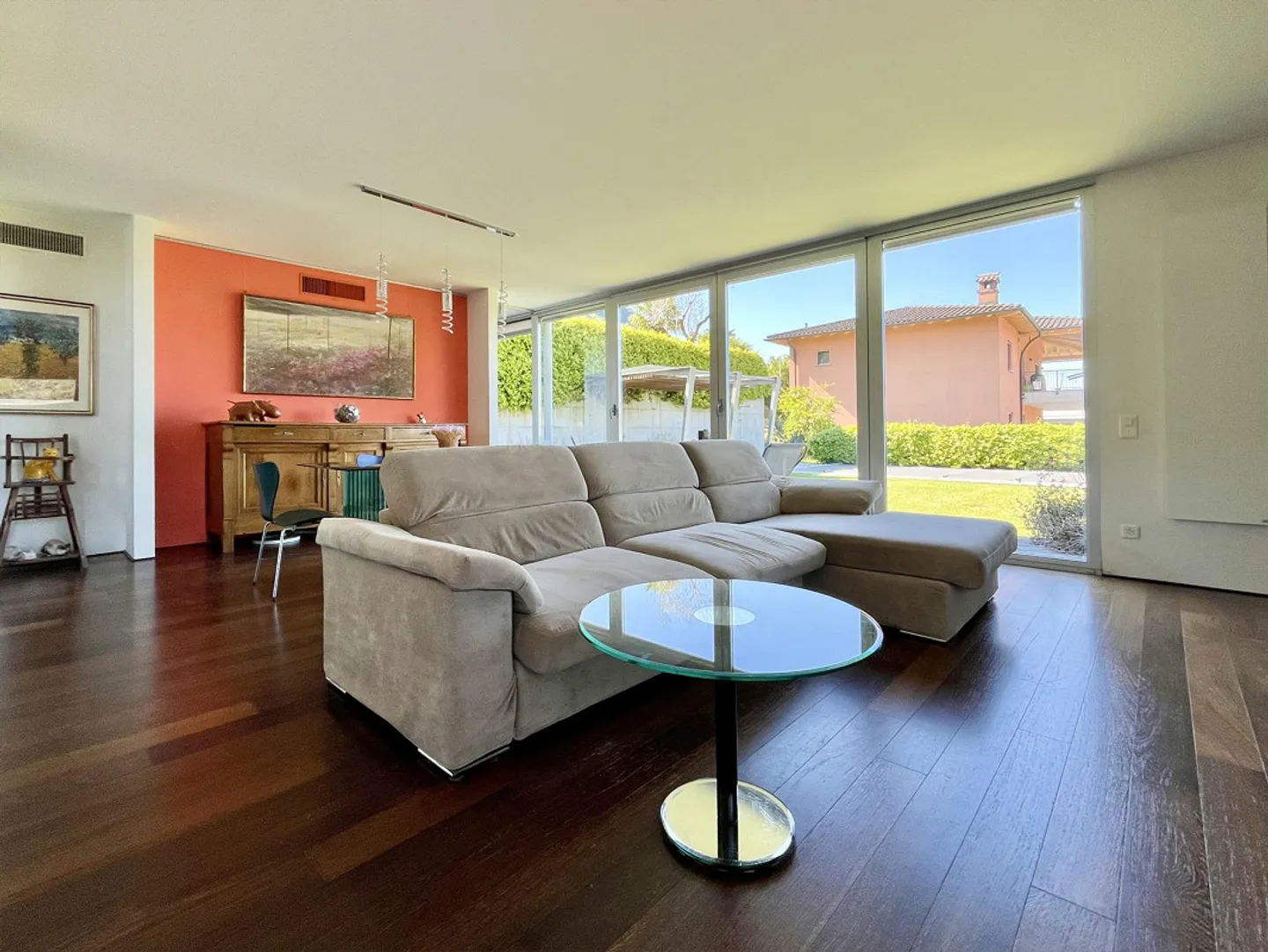 Bella villa moderna con 6,5 camere e piscina a Cadro - Foto 3 di 9