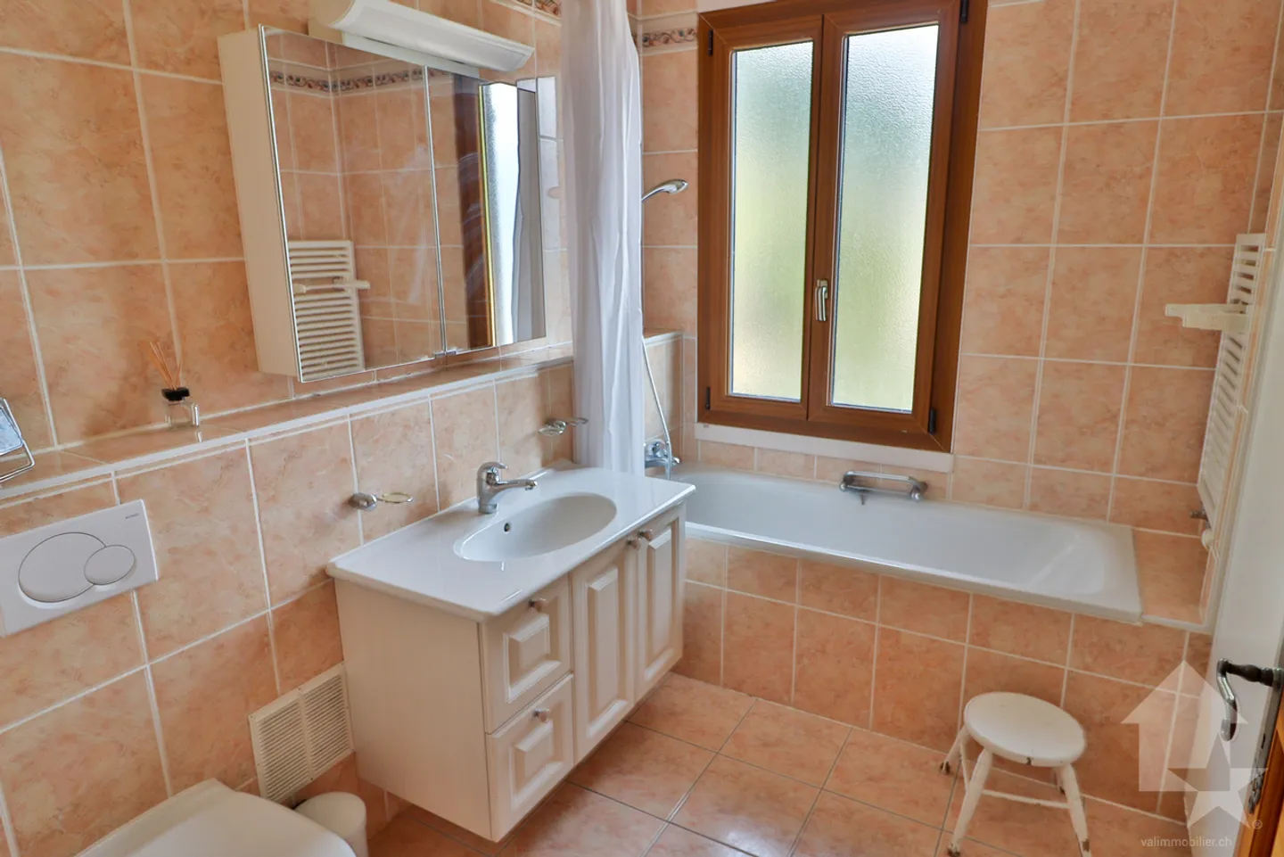 Geräumiges 11-Zimmer-Haus im Zentrum des Weinbergs von Martigny-Combe - Foto 14 von 34