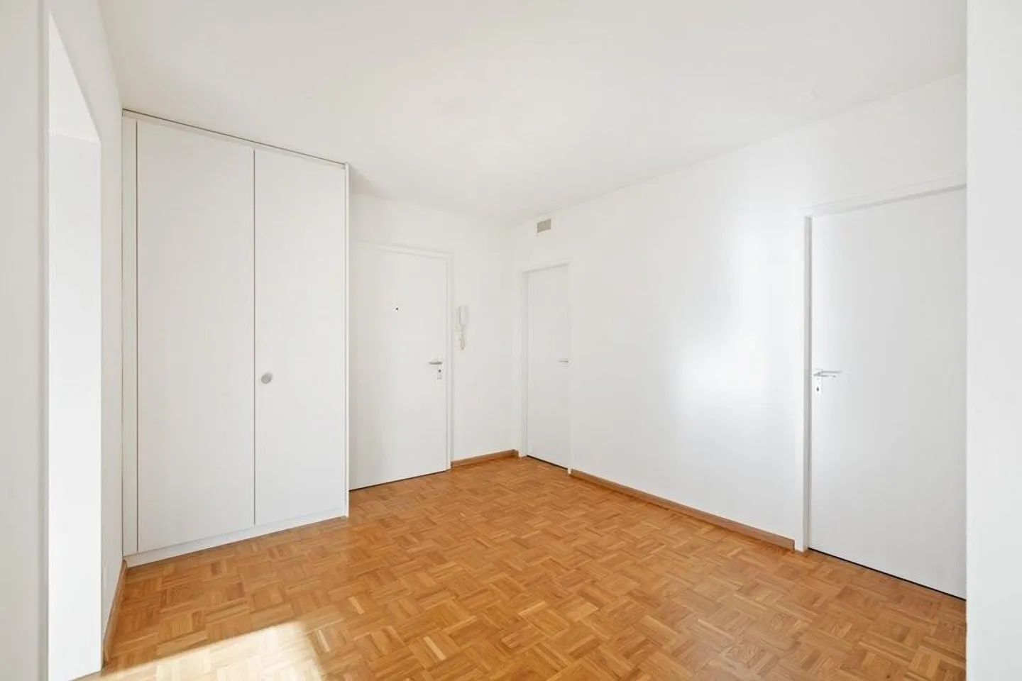 Renovated 4-room apartment - near Biozentrum / Kantonsspital - Photo 2 of 10