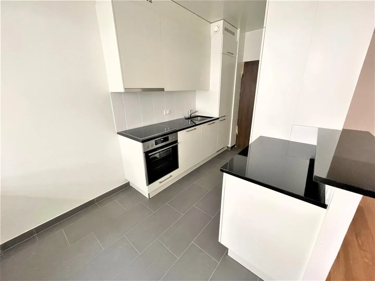 Collegamento - vicino al quartiere bancario - Foto 3 di 9