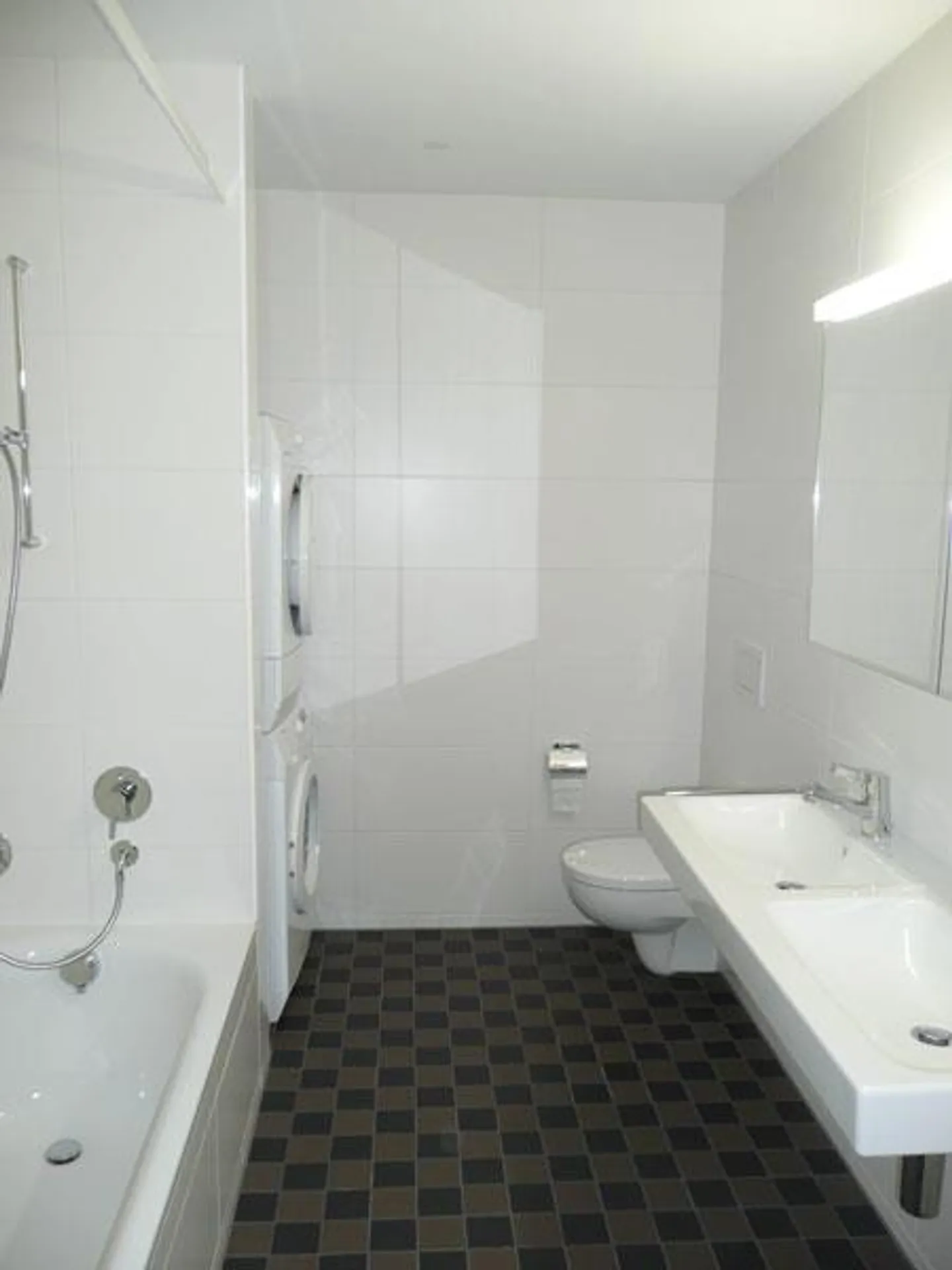 Moderne Wohnung im Maaghof - Foto 3 von 3