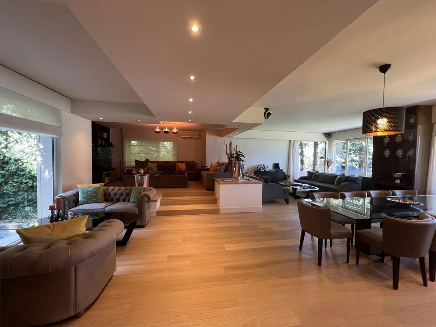 LUXURIÖSE VILLA IN PRIVILEGIERTER LAGE - Foto 2 von 13