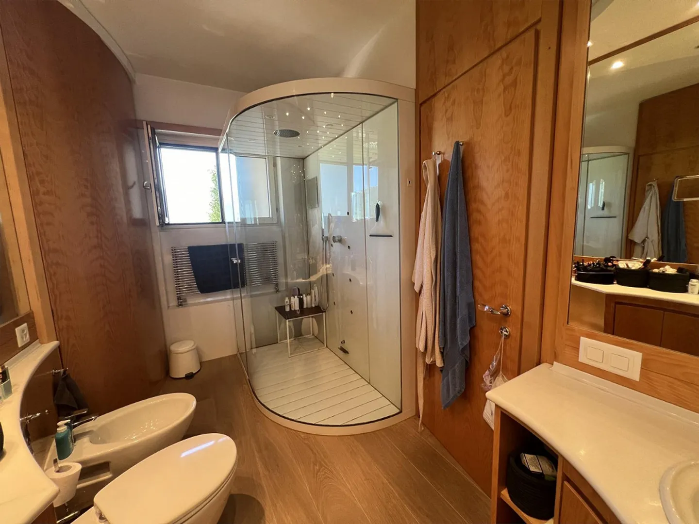 LUXURIÖSE VILLA IN PRIVILEGIERTER LAGE - Foto 13 von 13