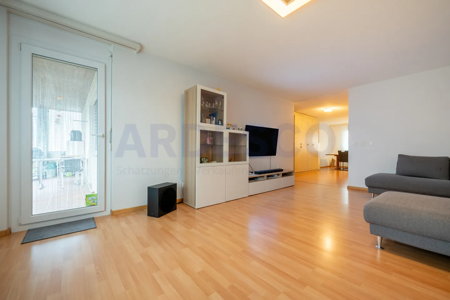 Helles Apartment mit Balkon - Foto 5 von 12