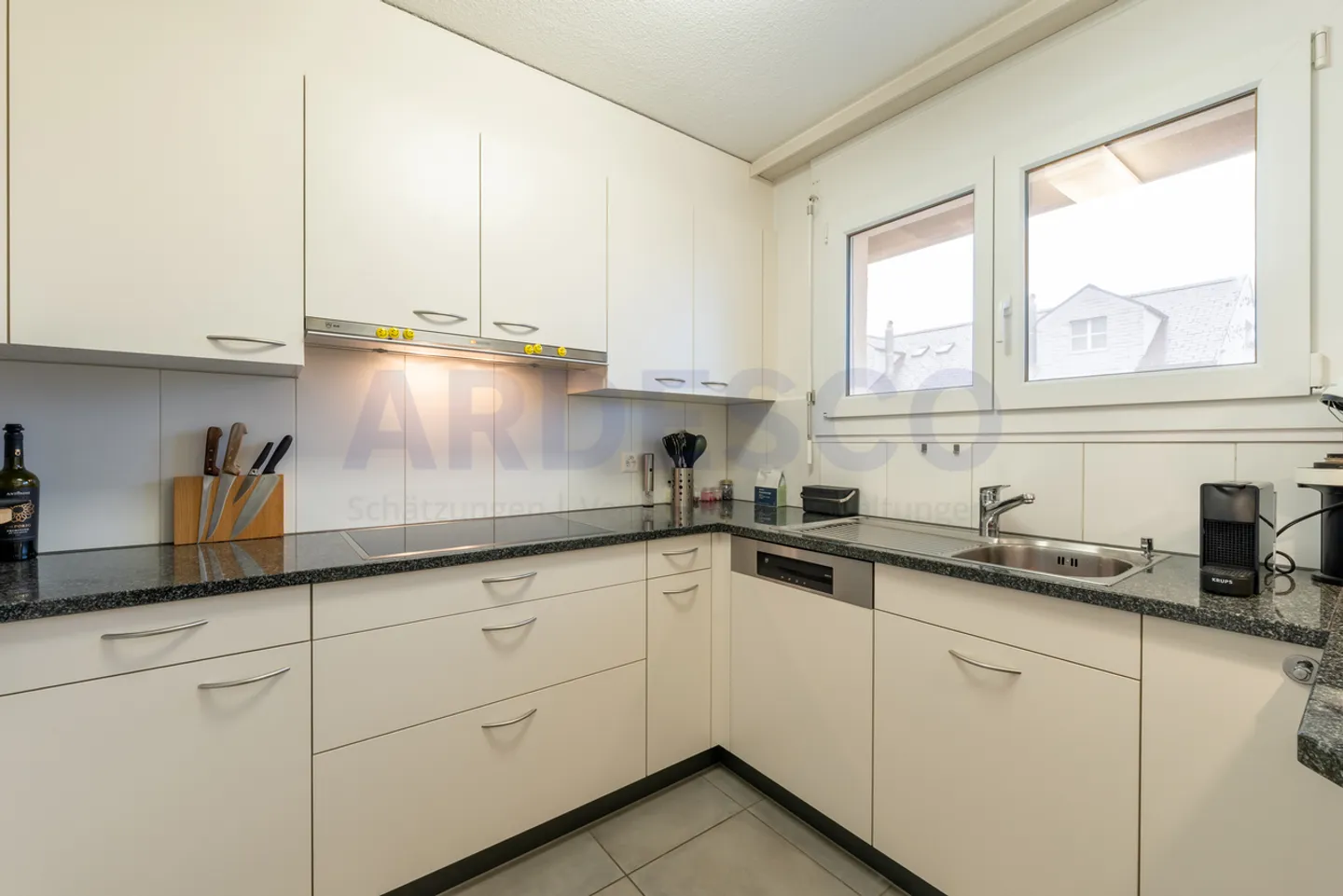 Helles Apartment mit Balkon - Foto 3 von 12