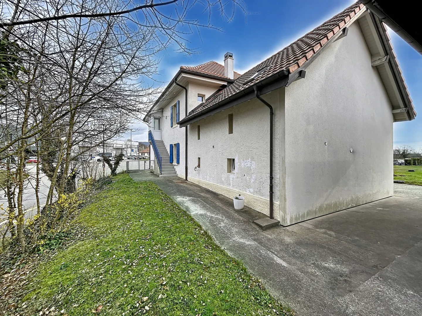 Casa di due abitazioni - Foto 2 di 12