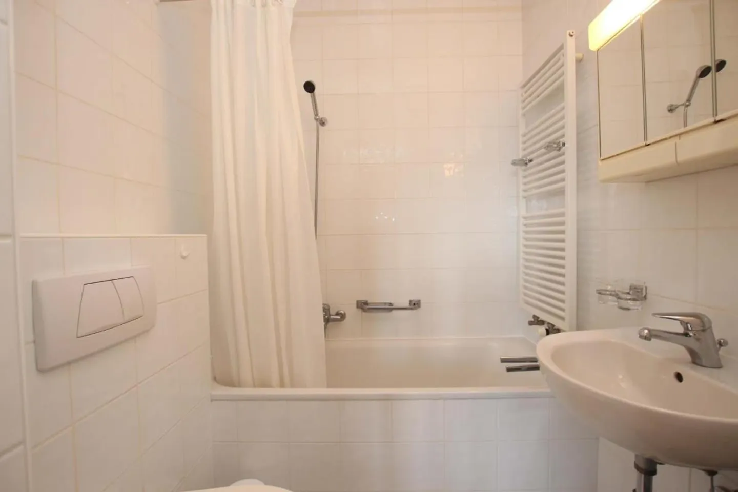 studio apartment - Photo 4 of 4