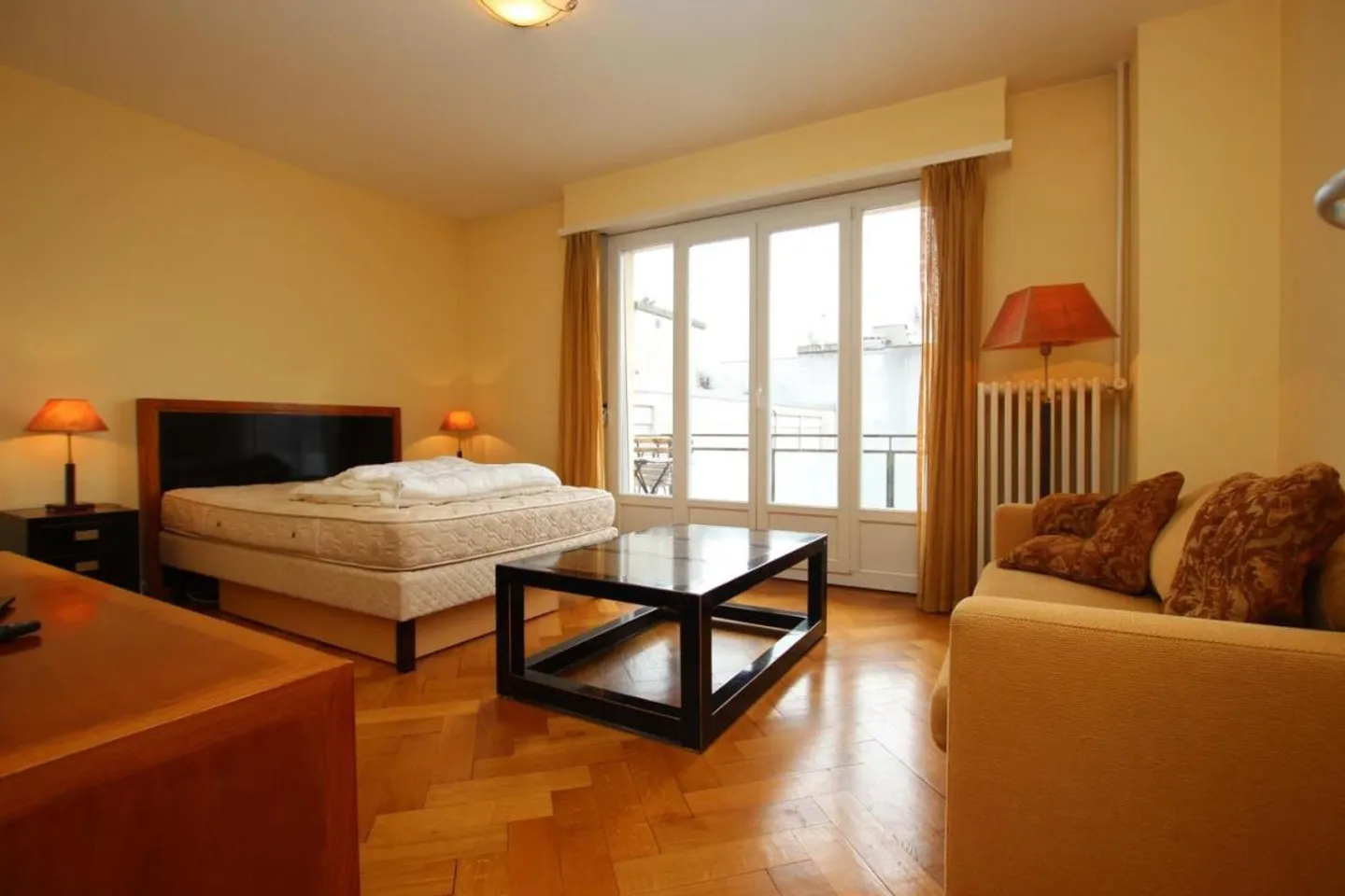 studio apartment - Photo 1 of 4