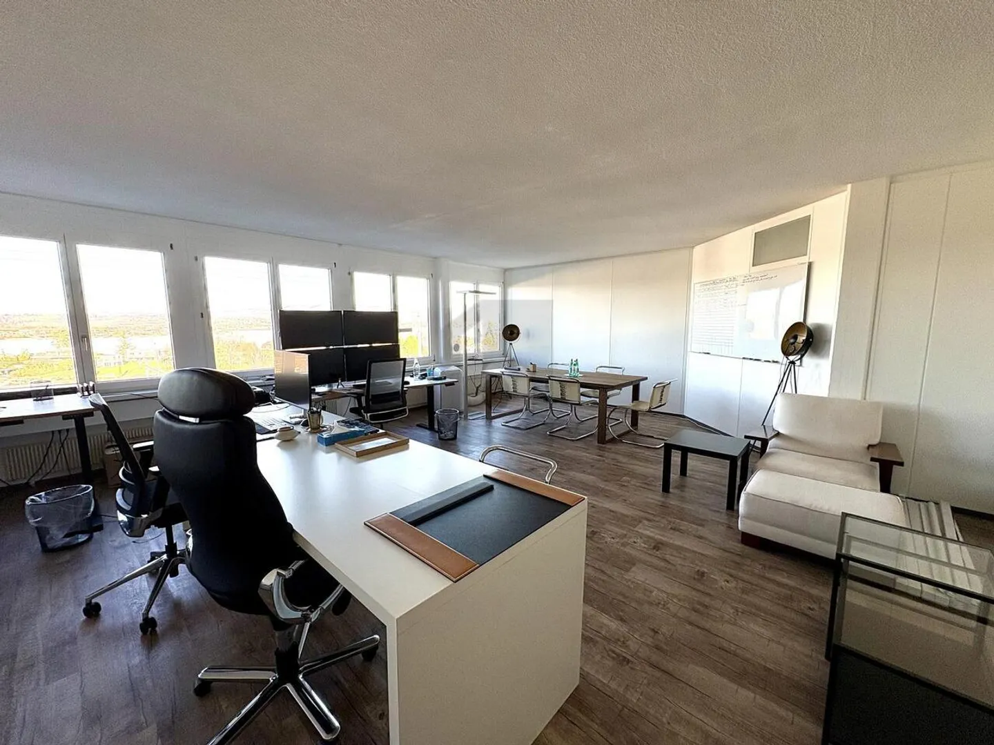 Repräsentatives Büro mit Seesicht - Foto 3 von 5