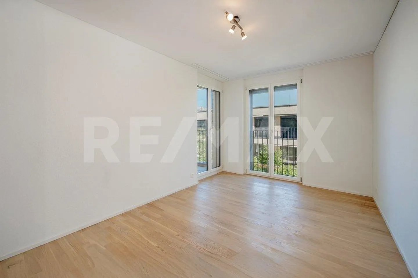 Appartement 3.5 pièces presque neuf dans un emplacement de choix avec beaucoup d'espaces extérieurs - Photo 5 sur 11