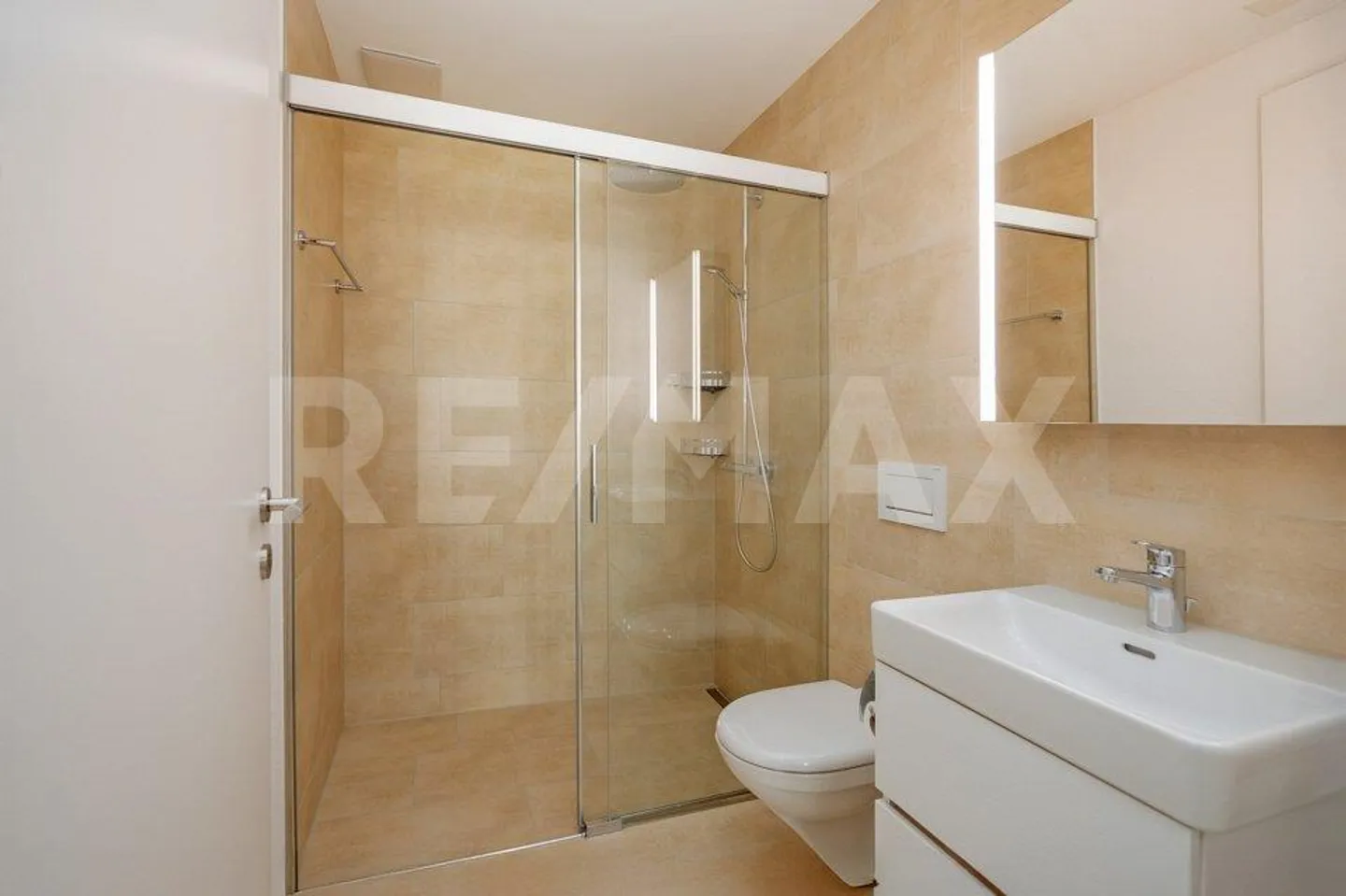 Appartement 3.5 pièces presque neuf dans un emplacement de choix avec beaucoup d'espaces extérieurs - Photo 8 sur 11