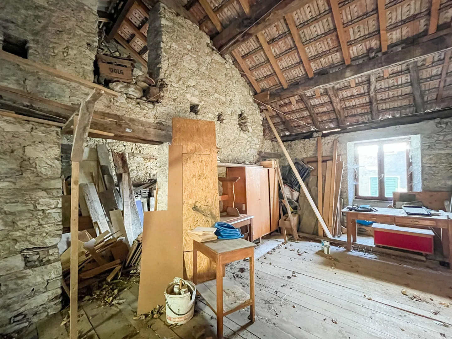 MAISON À RÉNOVER - Photo 6 sur 7