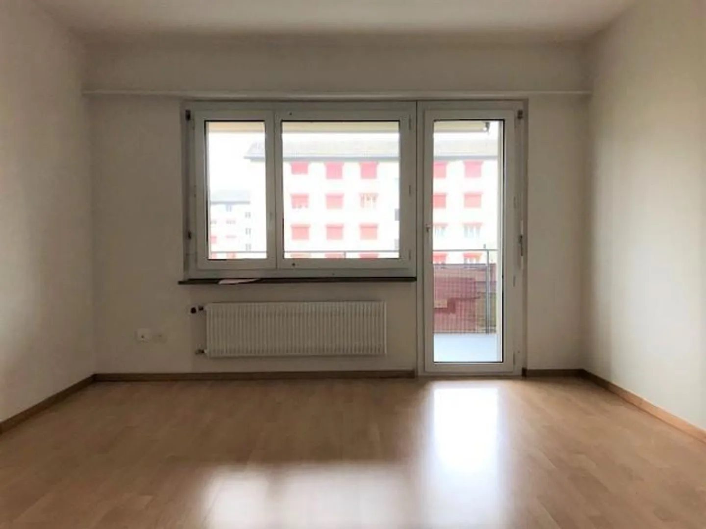 BEAUTIFUL APARTMENT FOR PURCHASE - Photo 4 of 6