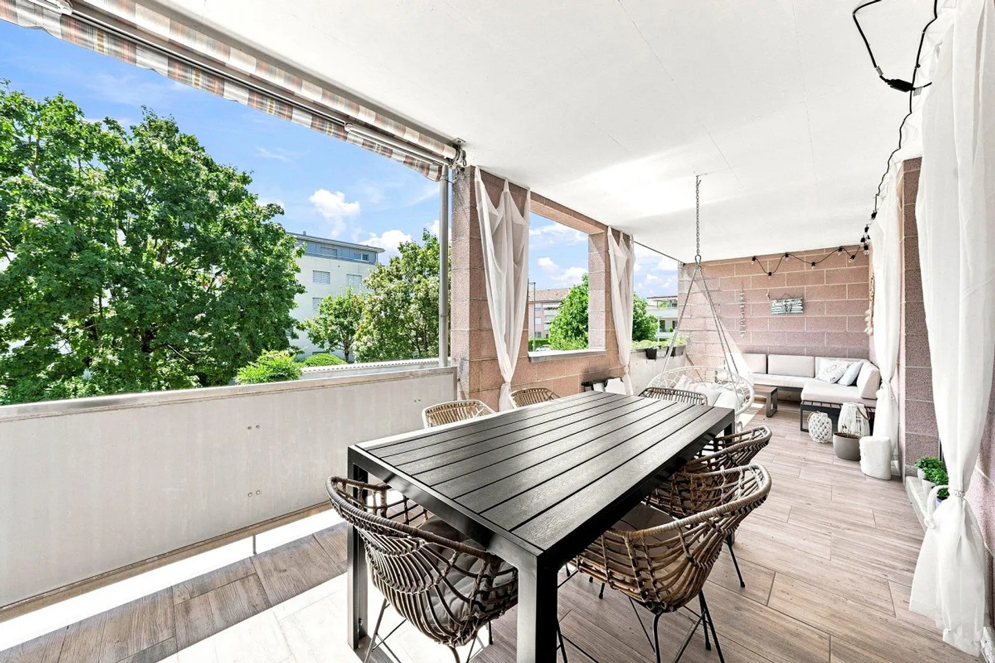 Stilvolles Apartment mit grossem Balkon - Foto 9 von 10