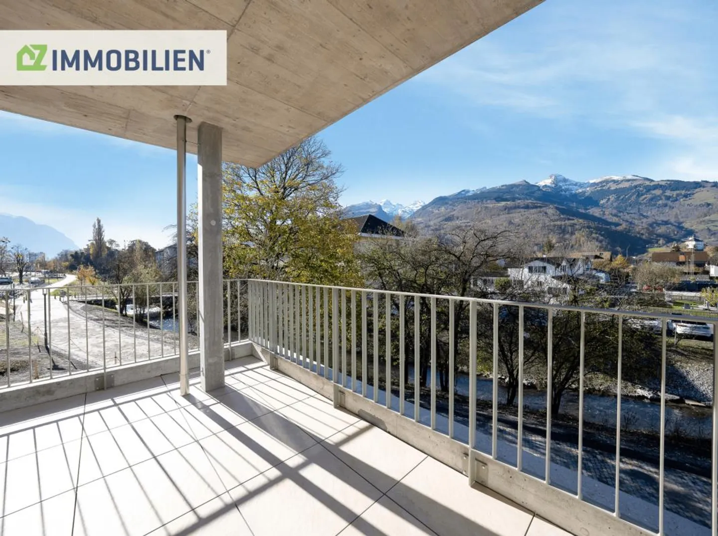 Light-flooded apartment with unobstructed views! - Photo 1 of 13