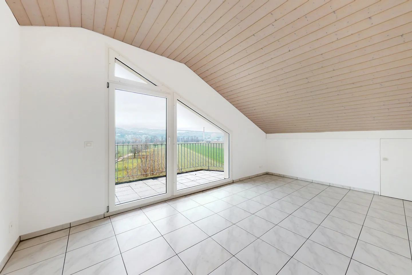 Ruhige, kuschelige Dachwohnung - Photo 4 of 13