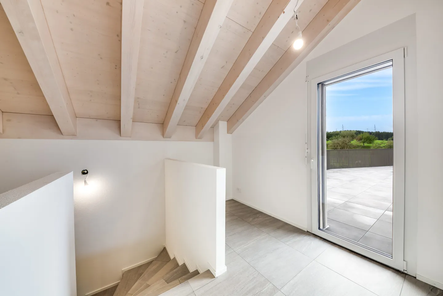 Duplex Moderno con Terrazza - Foto 4 di 10