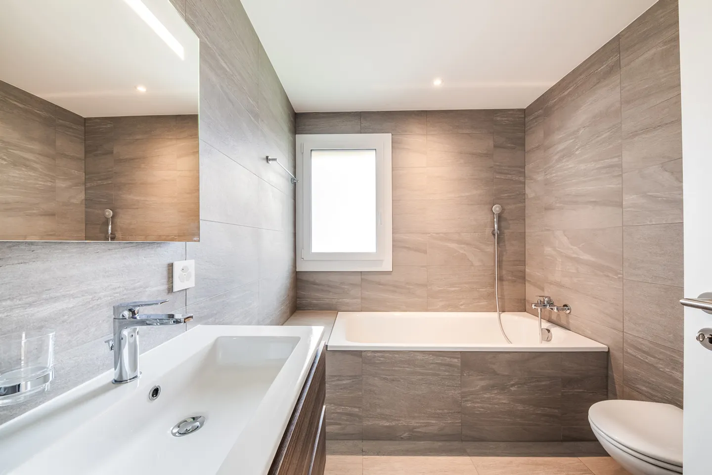 Duplex Moderno con Terrazza - Foto 7 di 10