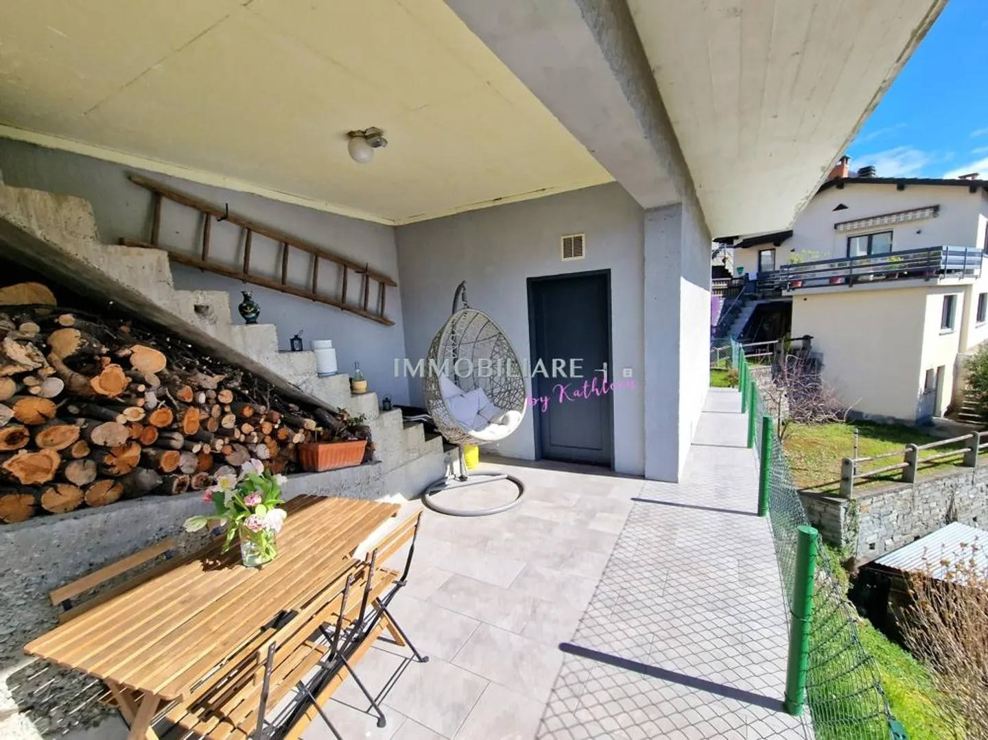 Appartamento ristrutturato con vista sul lago, giardino e area salotto - Foto 16 di 21