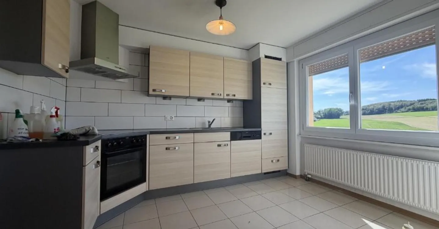 3.5-room apartment located on the ground floor - Photo 2 of 5