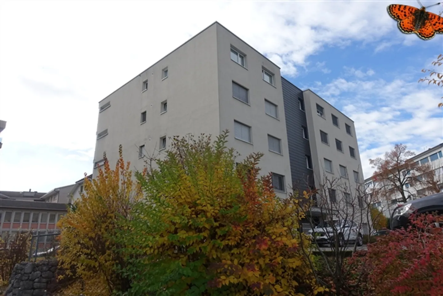 CHARMING 4 1/2 ROOMS - With a large balcony and just a stone's throw from the school! - Photo 1 of 7